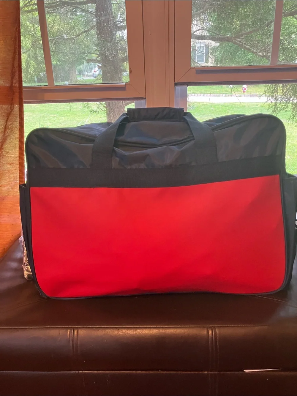 Tommy Hilfiger spacious duffel
